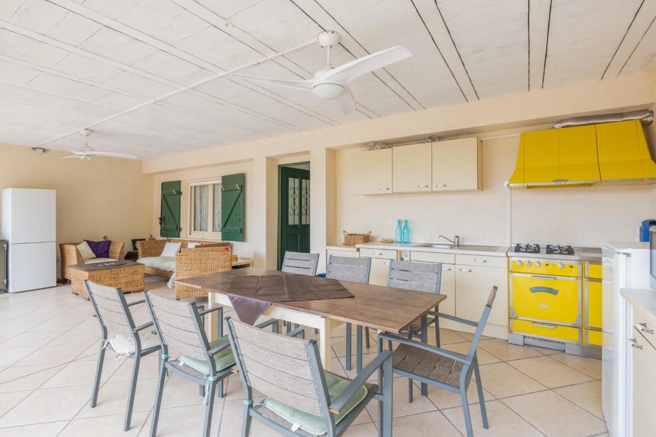 Villa les cigales Ouveillan Extérieur photo